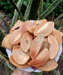 Cắt thử trái sapo Cần Thơ thơm phức ngọt lịm vừa thu hoạch tại vườn Phúc An