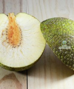 Bổ đôi trái sa kê thơm ngon sớ thịt dẻo bùi béo ngậy tại Phúc An